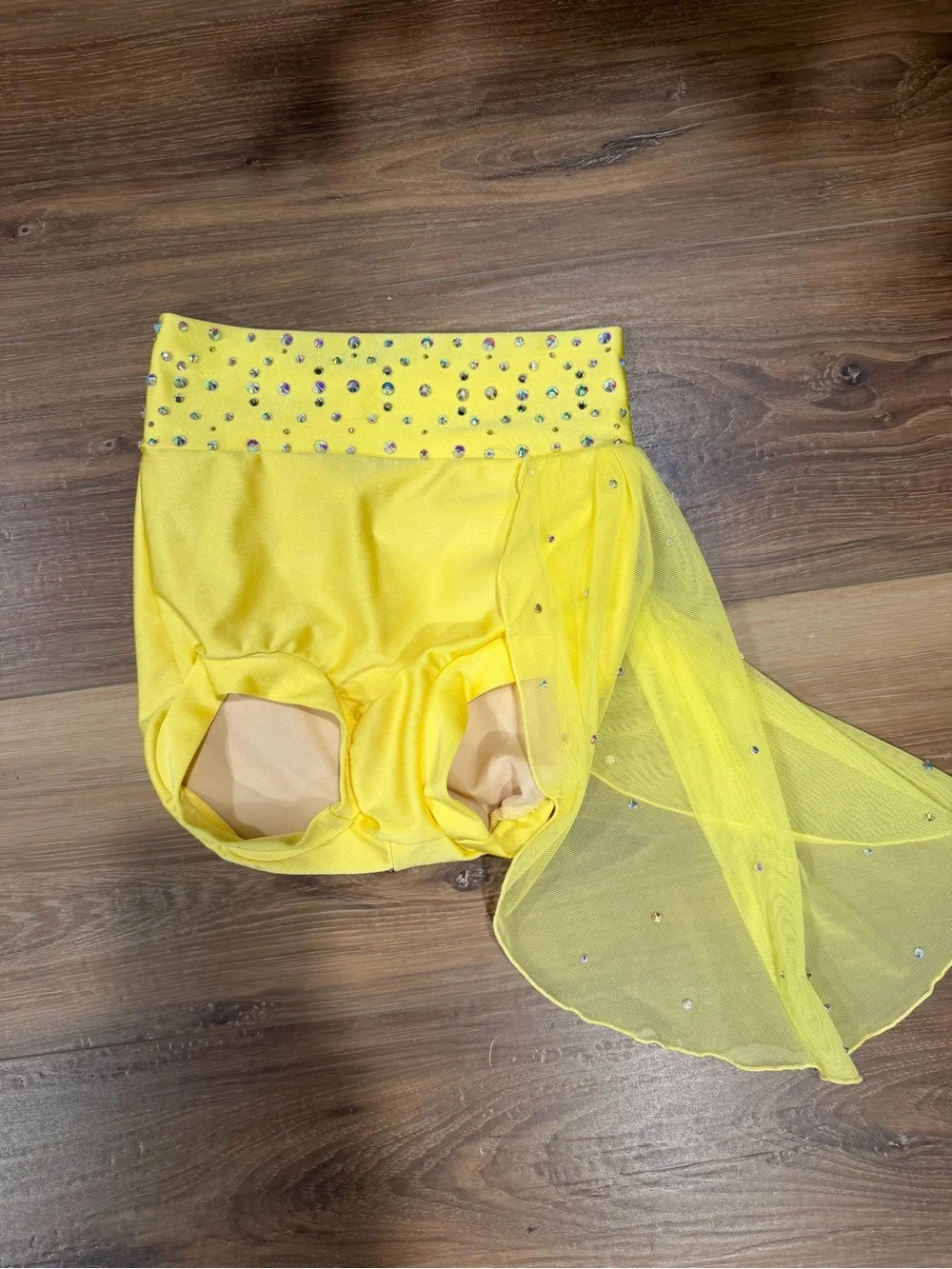 N/A bright yellow